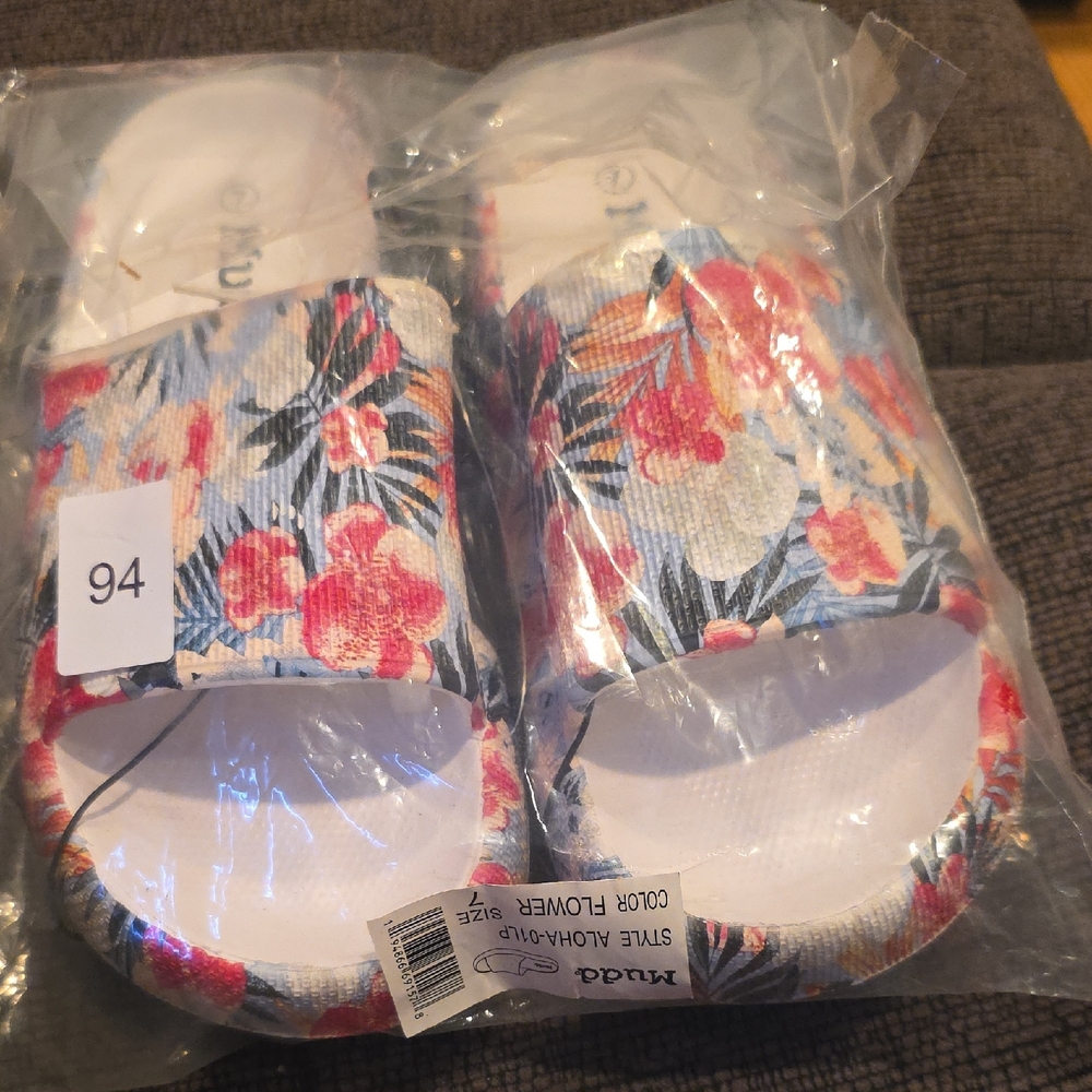 Mudd Floral Slide Sandals - Multicolor